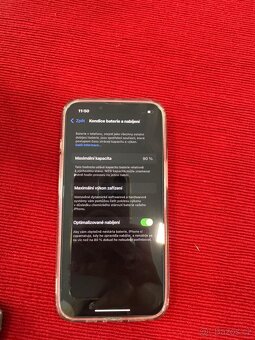 Prodám iPhone 13 Pink, 128 GB, perfektní stav - 5