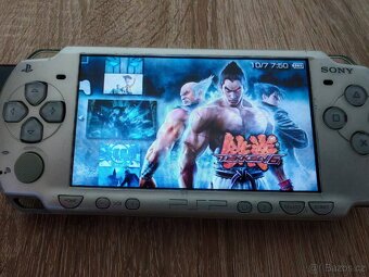PlayStation psp 2004 stříbrná - 5