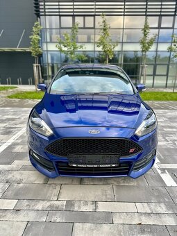Ford Focus 2.0 ST - 5