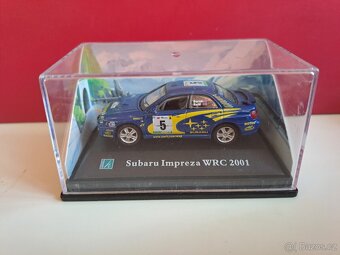 Modely Hongwell, 1:72, sbírka 11 modelů aut a 9 boxů se stoj - 5