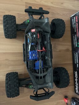 Auto na dálkové ovládání - 5