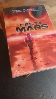 Kletba, Cesta na Mars, Jizvy, Zpěv neznáma - 5