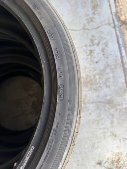 Bridgestone Potenza s001 235/40/19 - 5