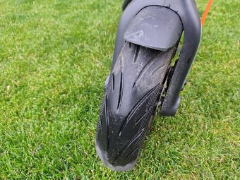 Elektrická koloběžka v záruce - Ninebot by Segway F2 Pro E - 5
