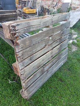 Dřevo, palety, fošny, části palet na spálení - 5