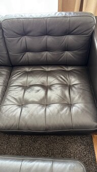 Ikea kožená pohovka tm. hnědá - 2x + podnožka - 5