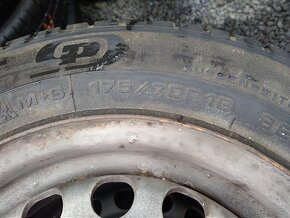 Zimní 175 70 13 na VW Golf I 4x100 - 5