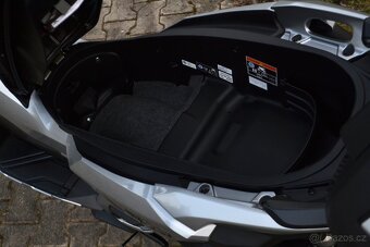 Prodám skútr Honda ADV-350, 129.900,-Kč - 5