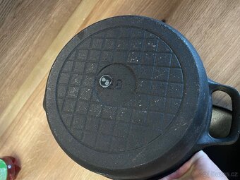 Hrnec litina 20" - 5