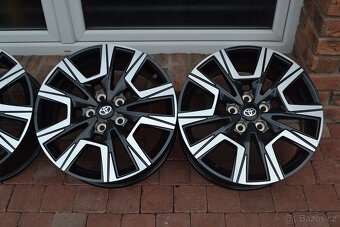 5x114,3 R18 Hliníkové disky Originál Toyota C-HR - 5