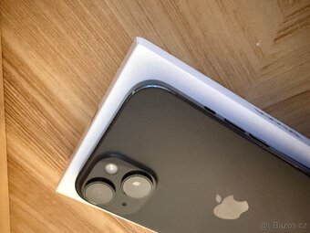 Apple iPhone 15 - 5