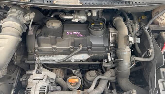 VW Sharan č. 24300 - 5