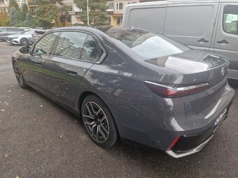 BMW 740D Xdrive 210kW/285PS Mild-Hybrid UVEDENÁ CENA BEZ DPH - 5