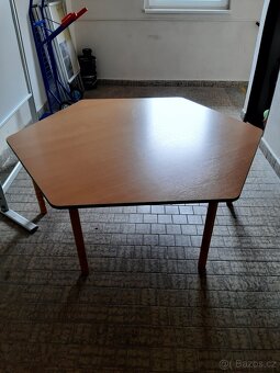šestihranný stůl pro děti-spěchá- - 5
