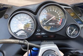 Kawasaki ZZR500 - 5