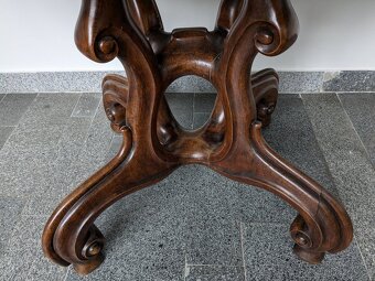 Starožitná sada nábytku - stůl, 4 židle, 2 křesla a pohovka - 5