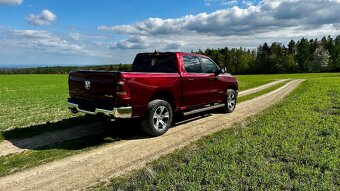 RAM 1500 Laramie 5.7 HEMI eTorque – 2023 | Luxusní výbava - 5