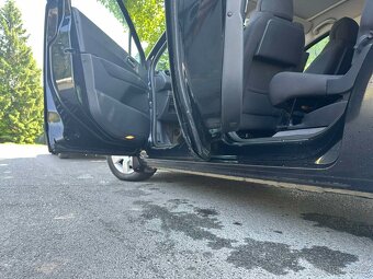 5008 Peugeut. 2012 rok. 2,0 nafta. Automat 7 mistni - 5