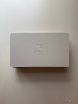 Nintendo Switch OLED bilý + SD karta + 2 pouzdra + 2 hry - 5