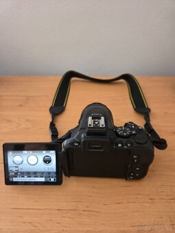 Nikon D5600 a objektiv 18-55 AF-P VR - JAKO NOVÉ - 5