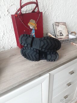 Kotníkové dámské kozačky v.40 - 5