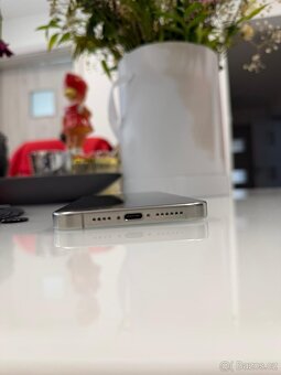 Prodám iPhone 15 Pro Max, Top stav 100% baterie - 5