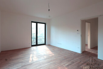 Prodej bytu 2 + kk 50 m2 - 5