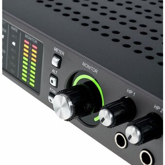 Universal Audio Apollo x8 - 5