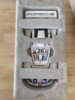 Porsche 911 GT1 Autoart 1:18 - 5
