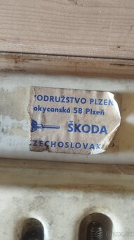 Zpětné zrcátko, frézky ventilů - 5