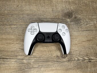 Playstation 5 slim s mechanikou záruka 04/2026 - 5