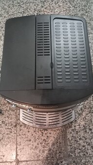 Nefunkční kávovar DéLonghi ESAM 3000 B. na ND - 5