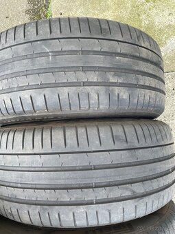 Pneu 245/40R19 - 5
