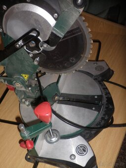 Zkracovací a pokosová pila Parkside - 5