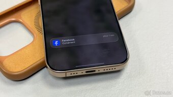 Apple iPhone 16 Pro 256 GB pouštní titan parádní stav - 5