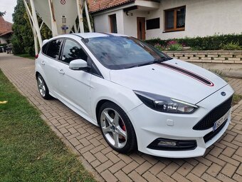 FORD FOCUS ST - 5