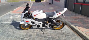 Suzuki GSX-R 600 K4 - 5