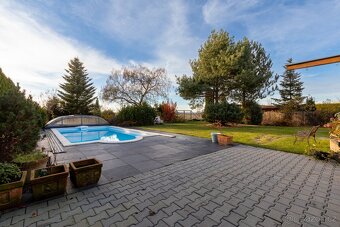 Prodej rodinného domu 270 m², pozemek 1000 m², Komárov - 5