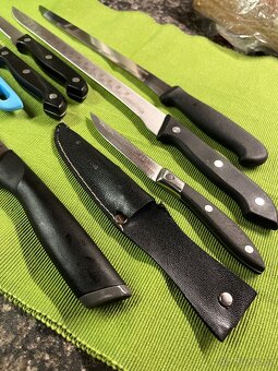 Různé misky a příbory - 5