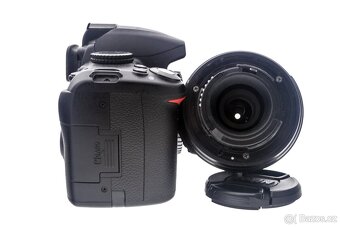 Zrcadlovka Nikon D3000 + 18-55mm - 5