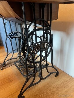 Šicí stroj Veritas v krásném stavu - 5