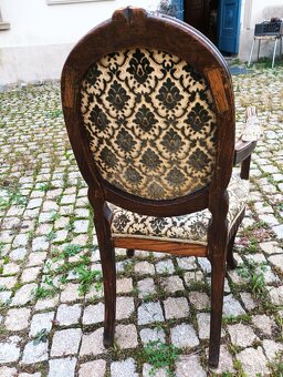 Čalouněné křeslo,ručně vyřezávané - 5