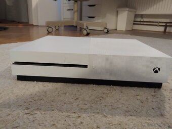 Xbox One S 1TB - super stav - 5