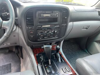 Toyota Land Cruiser 100 4.7 V8 176kW - 5