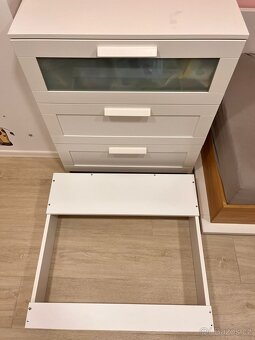 Přebalovací pult na IKEA komodu - 5
