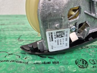 pouzdro pravého vnějšího zrcátka manuálně nastavitelné VW Go - 5
