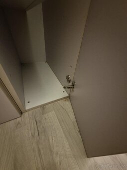 Prodám šatní skříňky - 5