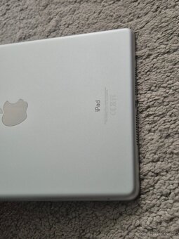 Apple iPad 6. generace 32 Cellular - 5