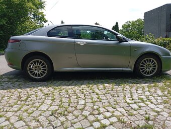 Alfa Romeo GT - 5