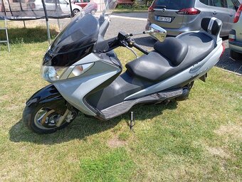 Suzuki Burgman 400 - 5